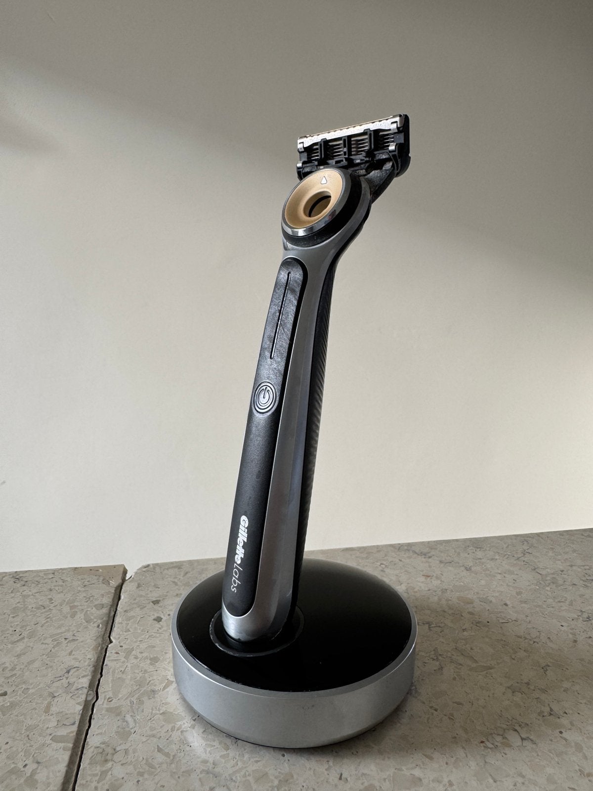 Gillette labs verwarmd scheermes, Bijoux, Sacs & Beauté, Beauté | Soins du visage, Enlèvement, Comme neuf