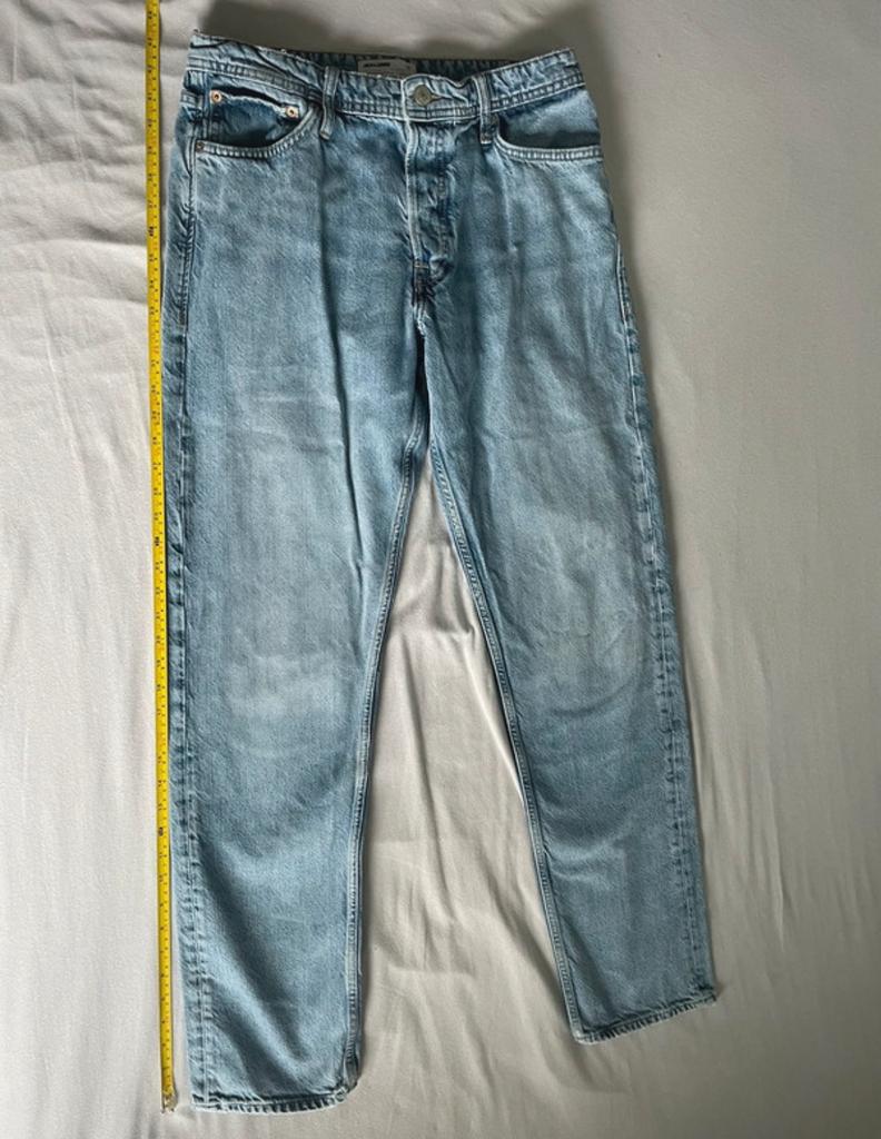 Veste en jean coupe ajustée et Jones, Enlèvement ou Envoi, Comme neuf, Bleu, W33 - W34 (confection 48/50)
