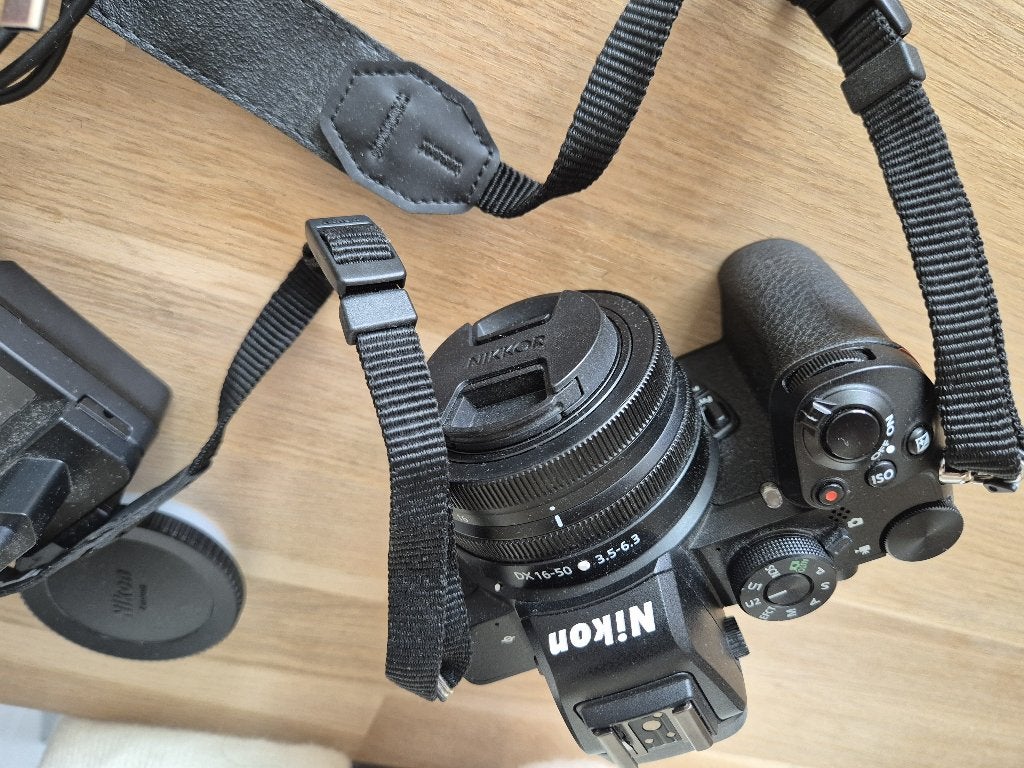 Nikon Z 50 camera en Nikkor DX 16-50mm f 3.5-6.3 VR lens, Audio, Tv en Foto, Fotocamera's Digitaal, Ophalen, Zo goed als nieuw