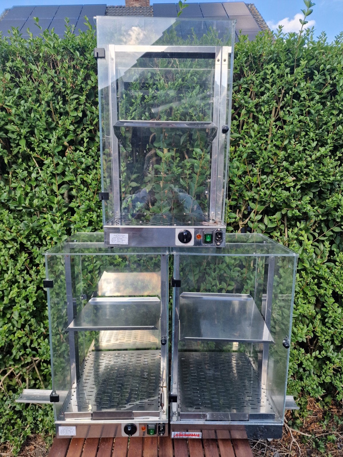 set van 3 verwarmde vitrines, Ophalen