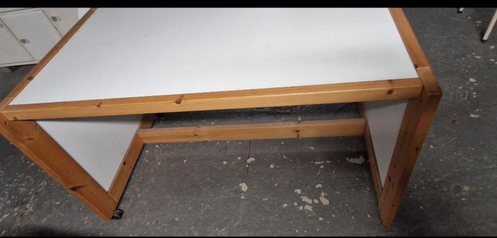 Werktafel op wielen. 2 stuks, Ophalen
