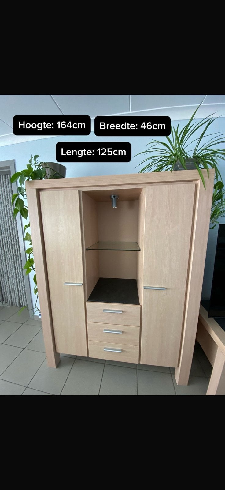 Mooie stevige kast gratis, Ophalen, Zo goed als nieuw