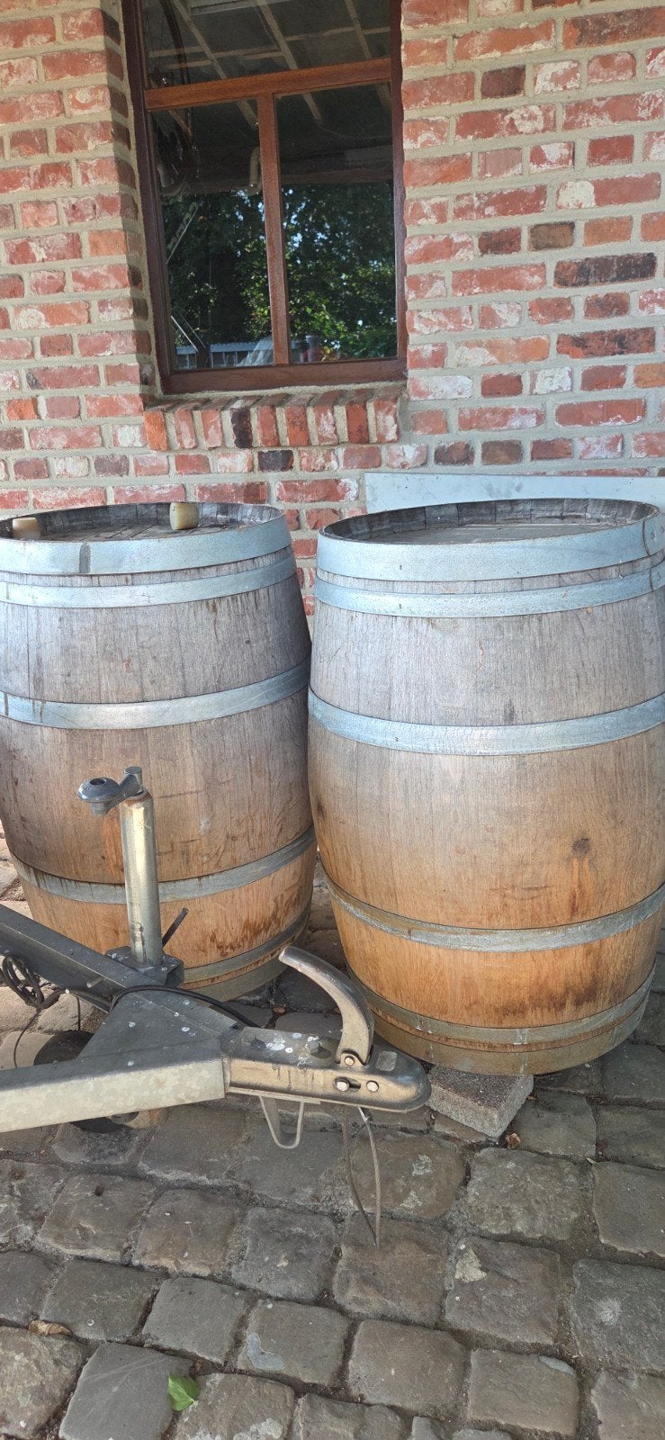 Tonneaux à vin de 1 m de haut et 57 cm de diamètre en haut e, Jardin & Terrasse, Enlèvement