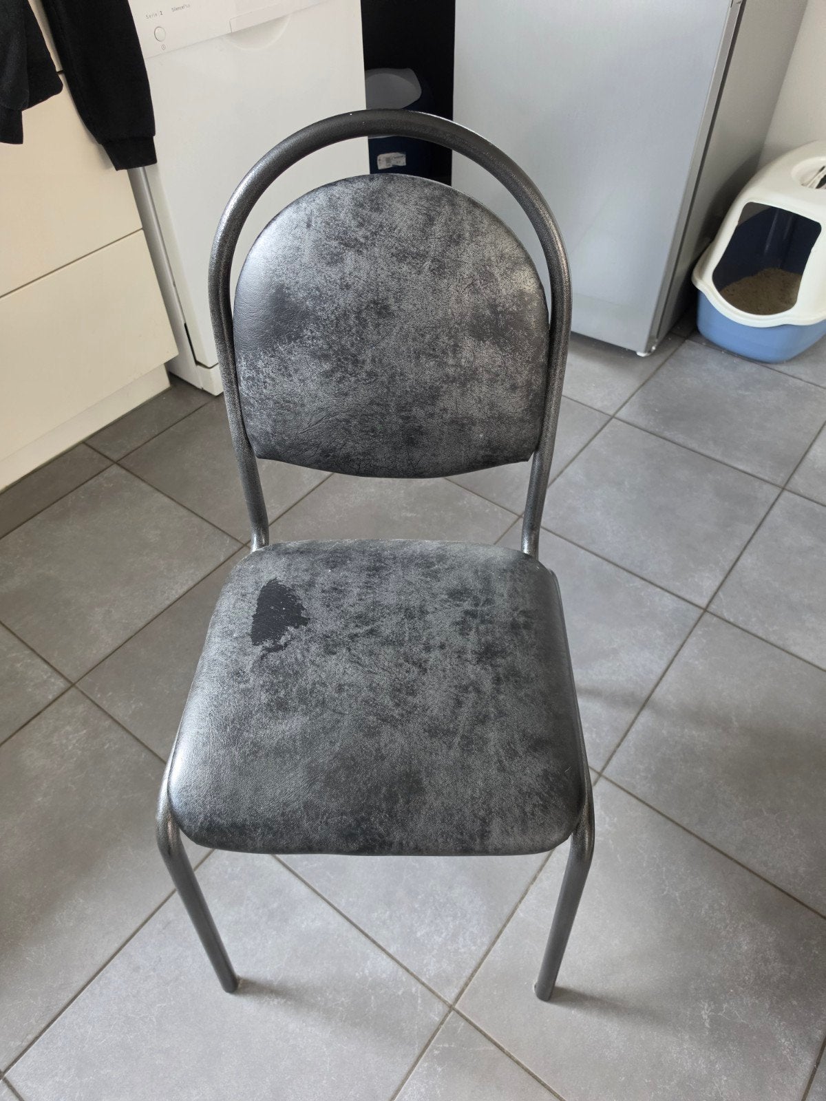 Set van 4 keukenstoelen, Maison & Meubles, Chaises, Gris, Enlèvement, Utilisé, Cuir
