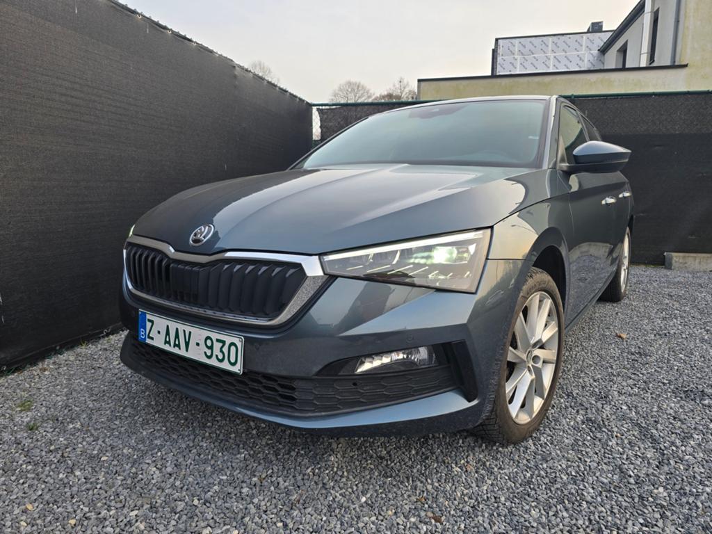Skoda Scala 1.5 TSI Clever DSG 2022 **12 MAANDEN GARANTIE**, Auto's, Skoda, 116 g/km, Scala, 4 cilinders, Alcantara