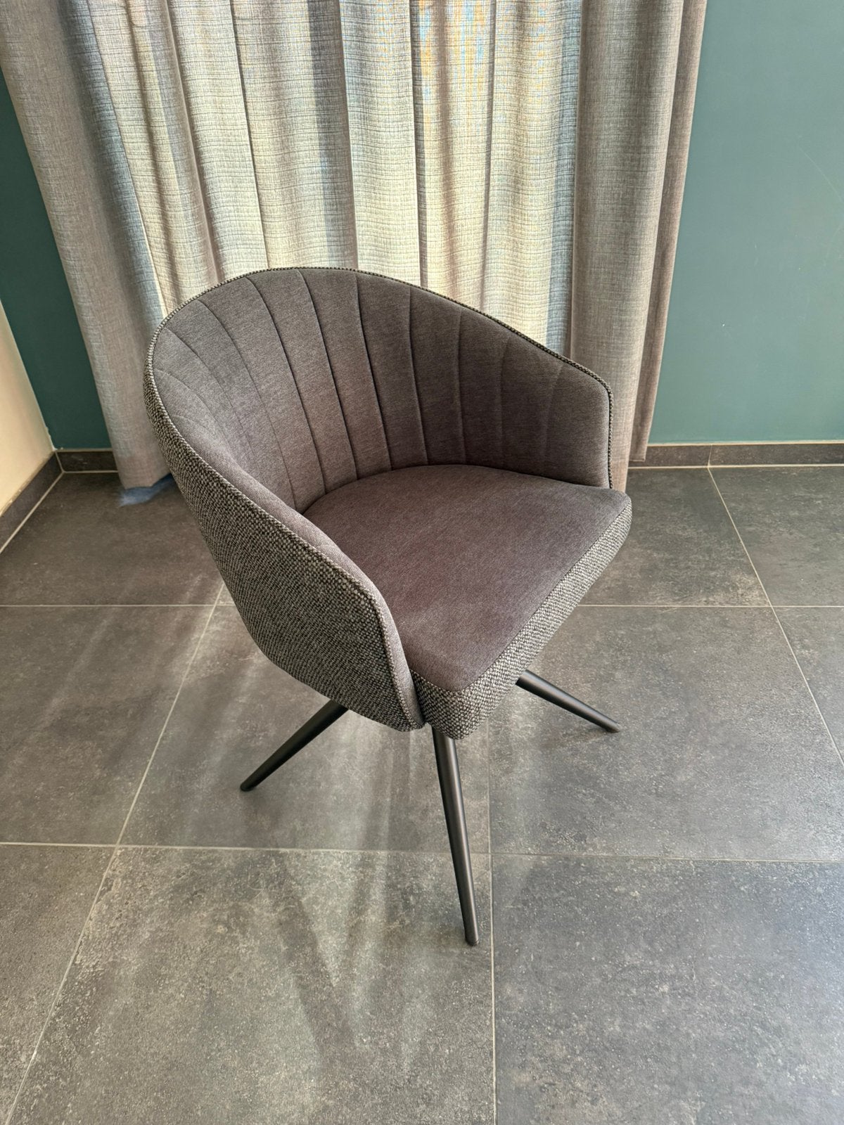 4 nieuwe eetkamerstoelen, Maison & Meubles, Enlèvement, Neuf, Gris, Tissus