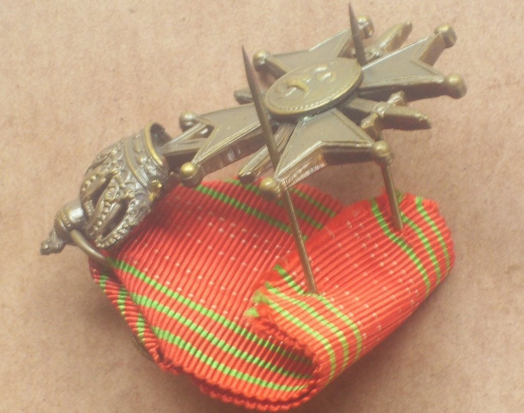 Croix de guerre du contingent de volontaires belges en Corée, Envoi, Armée de terre, Ruban, Médaille ou Ailes