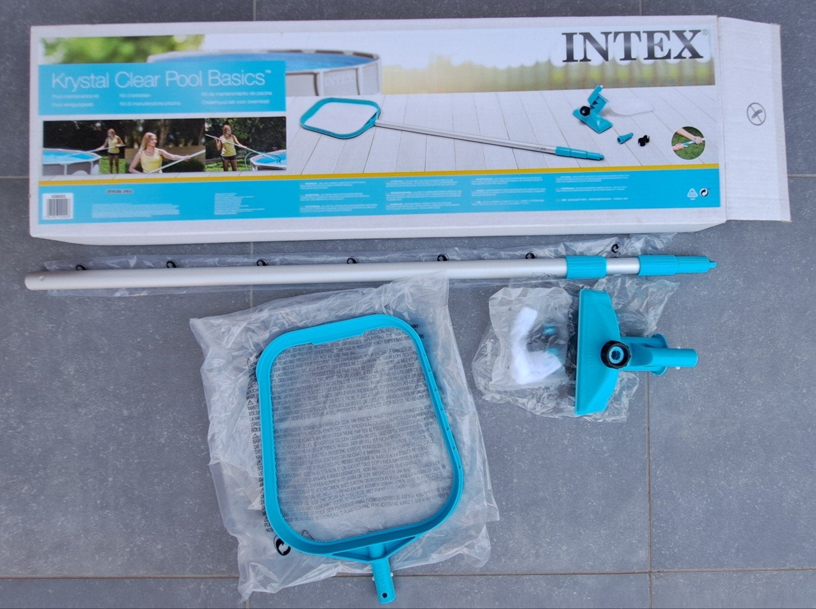 Un kit Intex d'accessoires pour l'entretien de votre piscine, Jardin & Terrasse, Enlèvement, Comme neuf