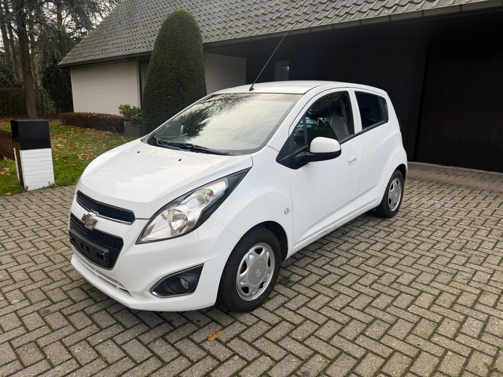 Chervolet T-Spark 1.0i Amper 88.000km GEKEURD !! Airco, Auto's, Chevrolet, Voorwielaandrijving, Dealer onderhouden, Stof, Wit