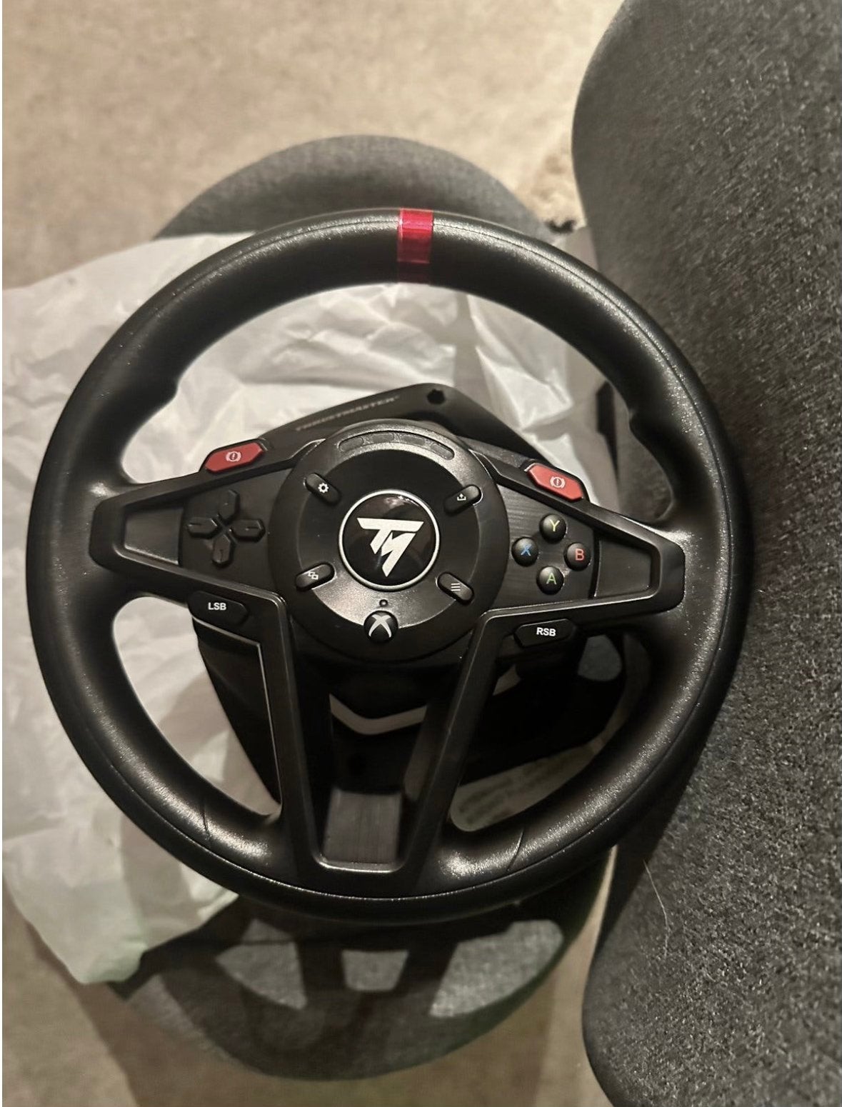 Trustmaster t128x et interrupteur - dans boîte et comme neu, Consoles de jeu & Jeux vidéo, Volant de course, Retour de force, Comme neuf