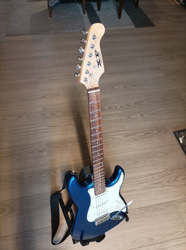 XP blauwe metalen & witte elektrische gitaar-Top vr beginner, Ophalen, Gebruikt, Elektrische gitaar