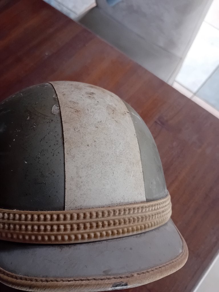 Casque de moto des années 1950, Enlèvement ou Envoi