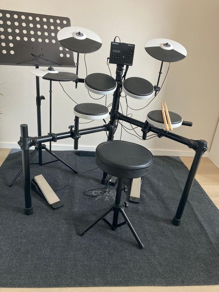 Roland TD-02K V-Drums + accessoires + extra kick, Enlèvement, Comme neuf, Roland, Électronique