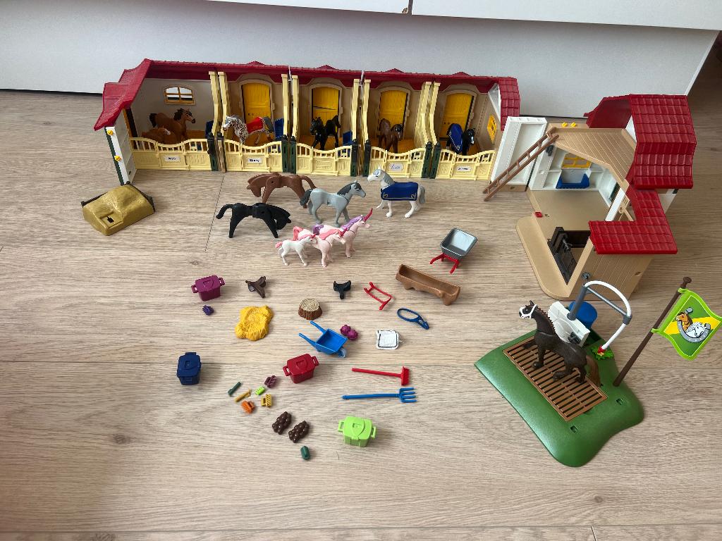 XL pakket Playmobil ( stallen, paarden, wasbox), Enlèvement, Comme neuf, Ensemble complet