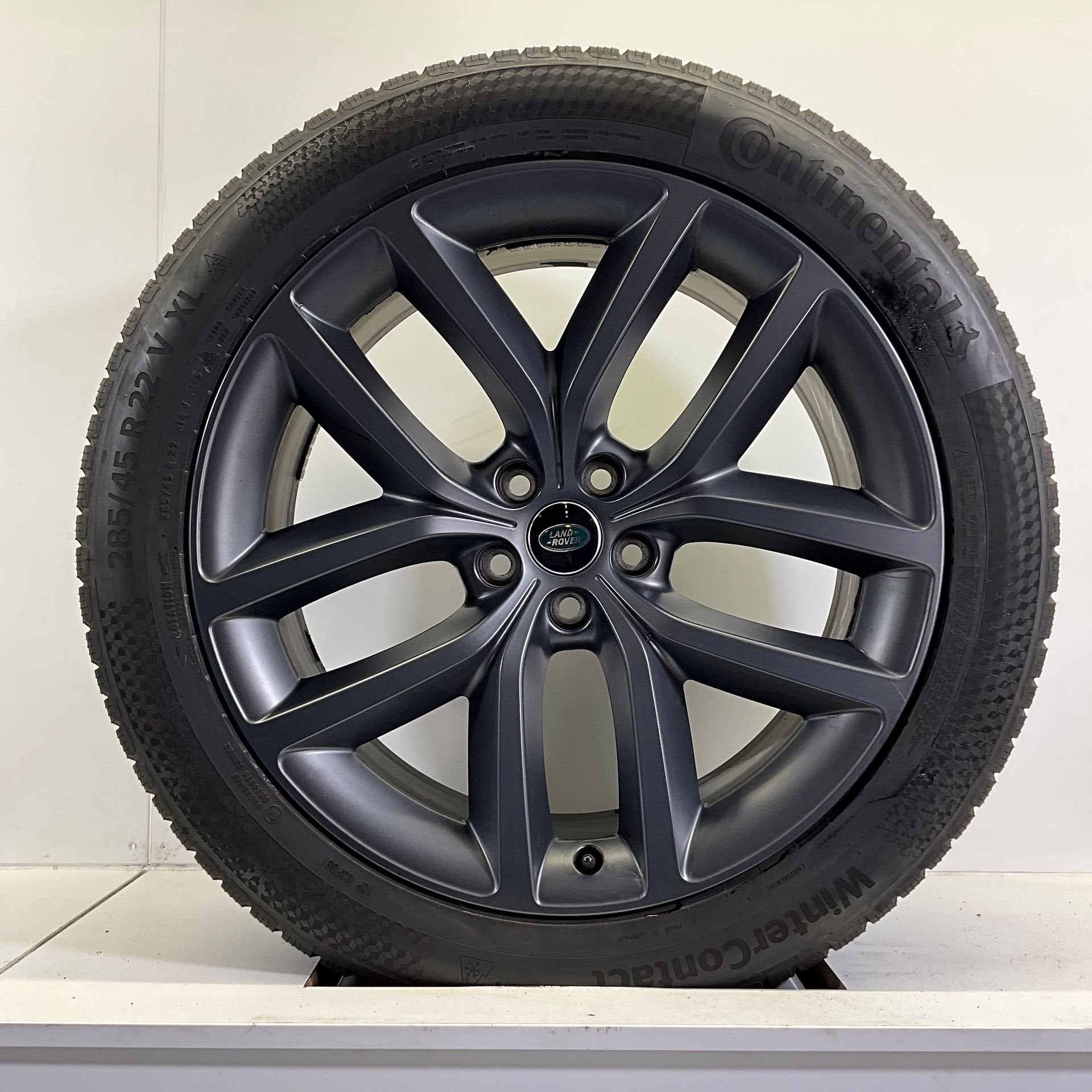 RANGE ROVER SPORT EN VOGUE SET VELGEN + WINTERBANDEN 22 INCH, Autos : Pièces & Accessoires, Pneus et Jantes, Pneus hiver, 285 mm