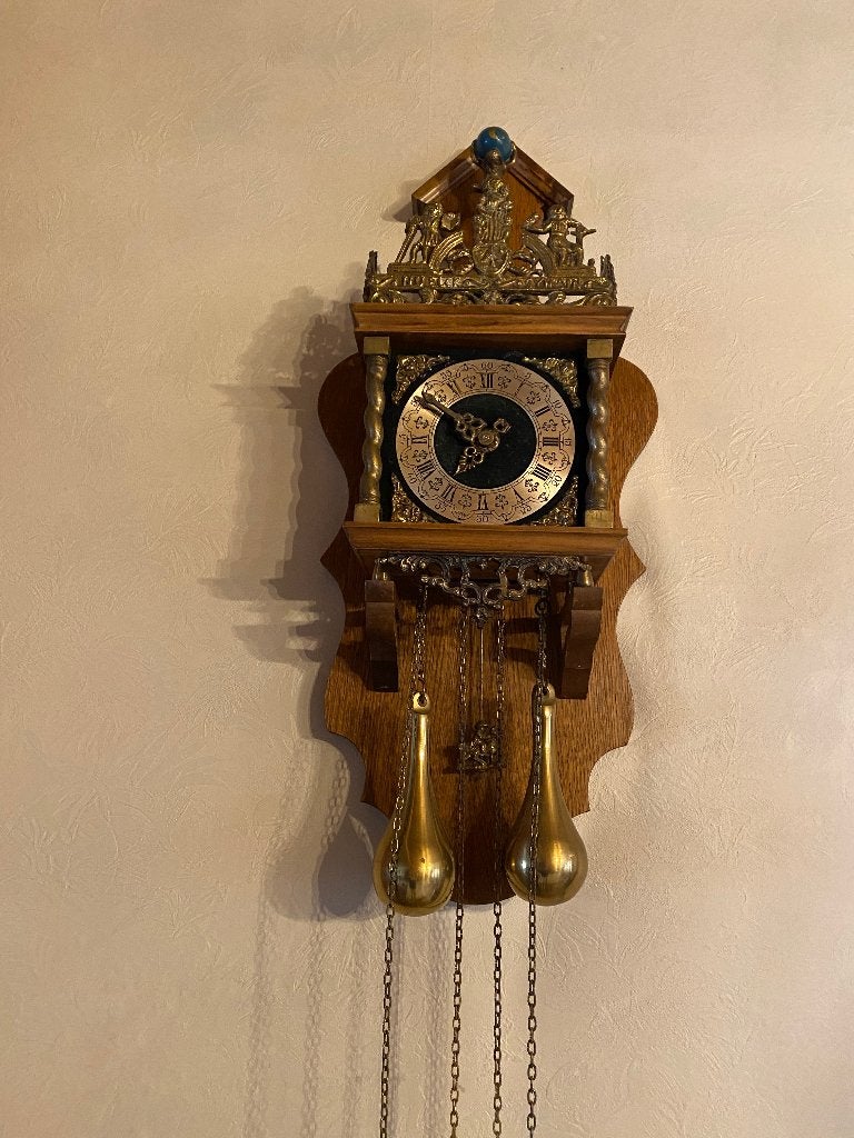 Koekoeksklok, Antiek en Kunst, Ophalen