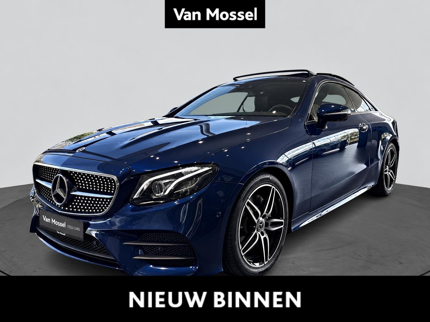Mercedes-Benz E 300 D Coupé AMG LINE + LEDER + PANO DAK + B, Auto's, Automaat, 4 cilinders, Blauw, Bedrijf