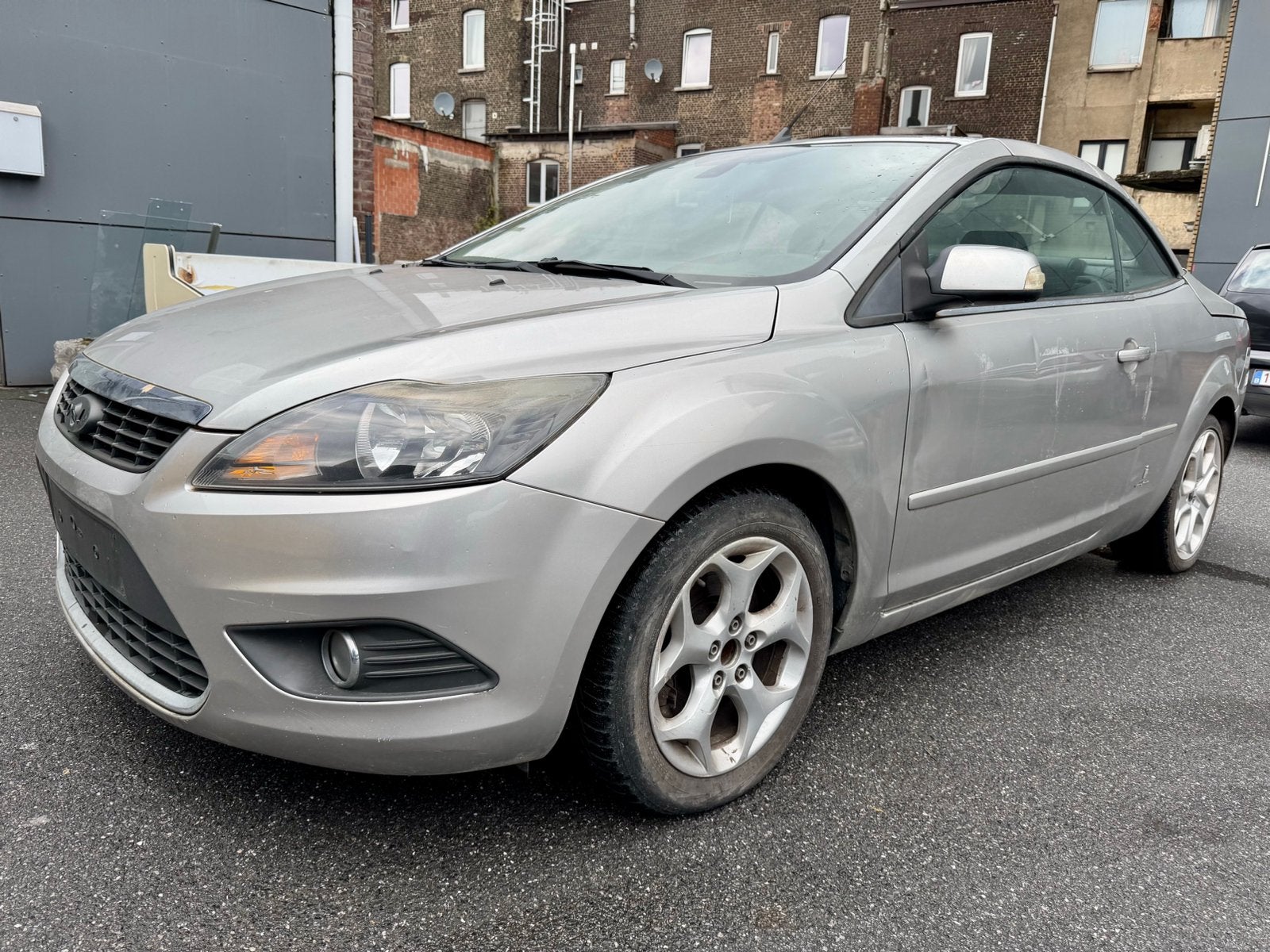 Ford Focus cabriolet Pininfarina, Autos, Argent ou Gris, Cabriolet, Boîte manuelle, Noir