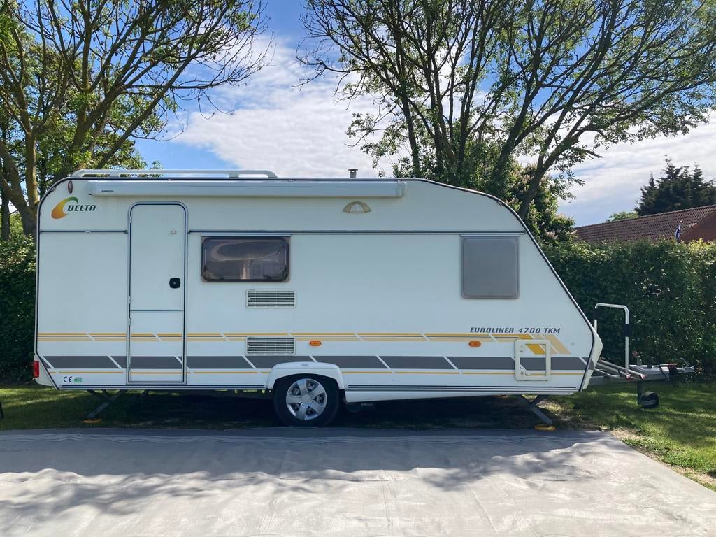 Caravane Chateau Delta Euroliner 470, Caravanes & Camping, Grand lit, Chateau, Trappe de service, Particulier