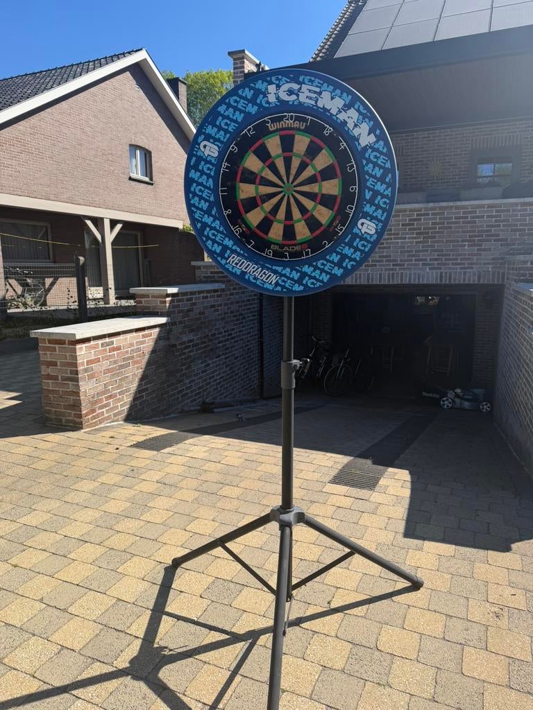 Dartsbord+surround+dartsstaander, Enlèvement, Utilisé