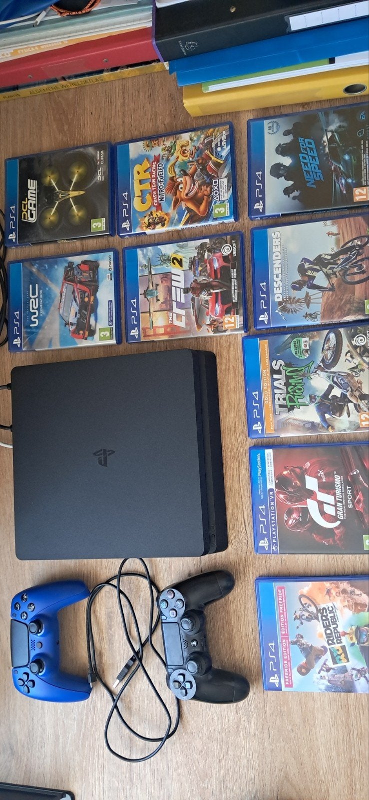 SONY PS4 ORIGINAL VERSION 2 CONTROLLERS MET PAKKET PS4 GAMES, Games en Spelcomputers, Spelcomputers | Sony PlayStation 4, Refurbished