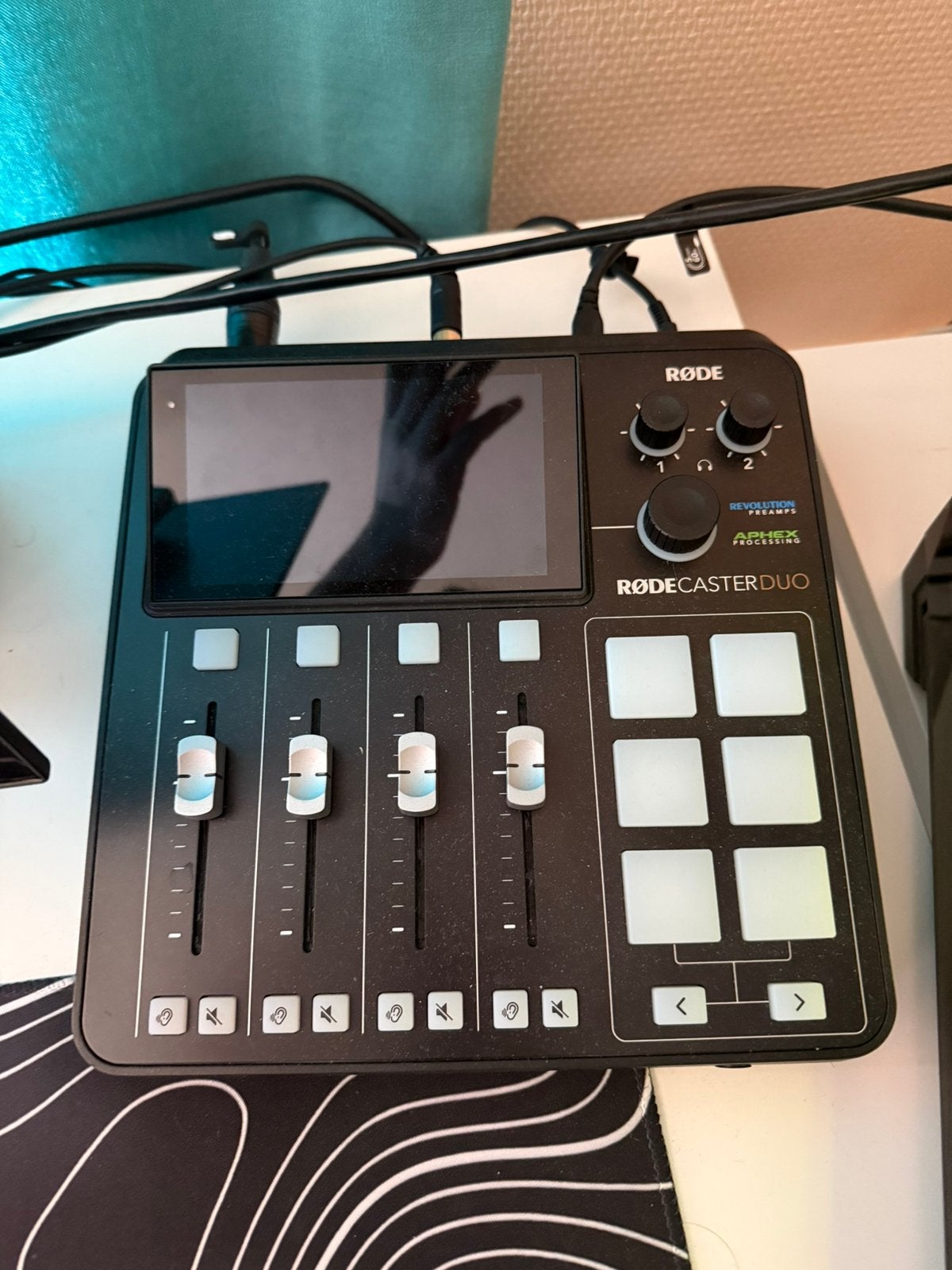 Rodecaster Duo, Ophalen, Zo goed als nieuw