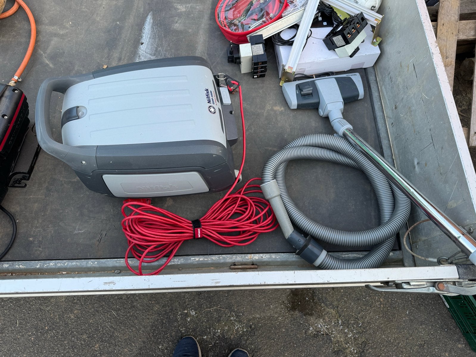 nilfisk gdp 2000 professionele stofzuiger, Overige merken, Gebruikt, 2000 watt of meer, Steelstofzuiger