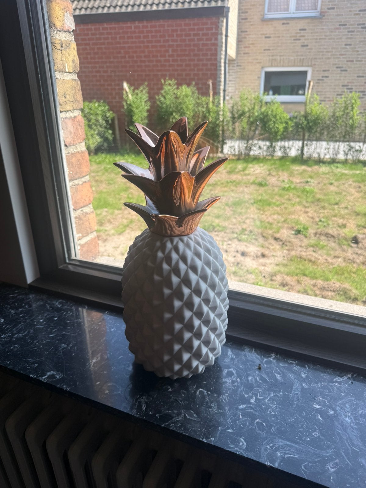 Decorative ananas, Ophalen, Zo goed als nieuw
