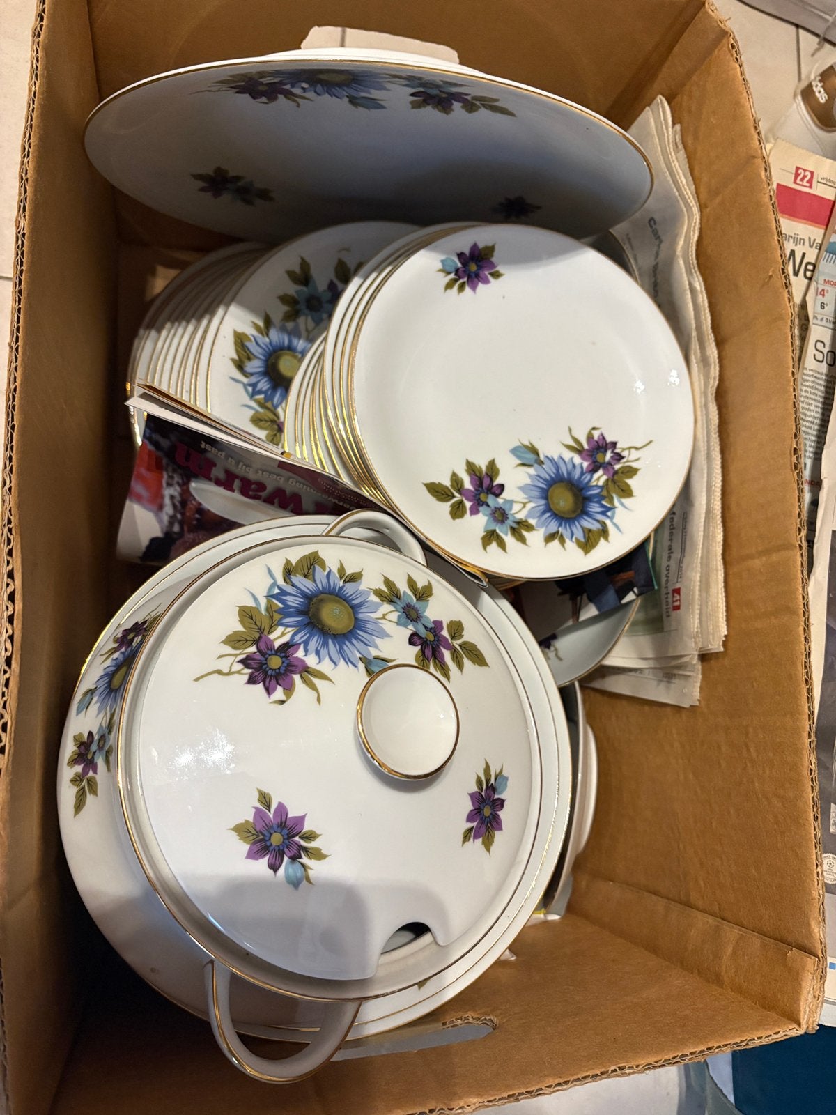 Lot: 2x servies (Johann Seltmann Vohenstrauss en Kahla), Ophalen