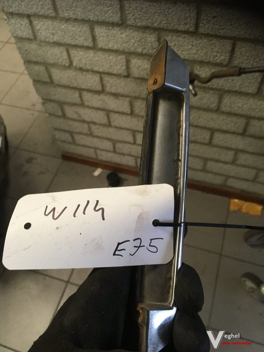 mercedes w114 chromestrip  kofferbak, -, Utilisé, -, -