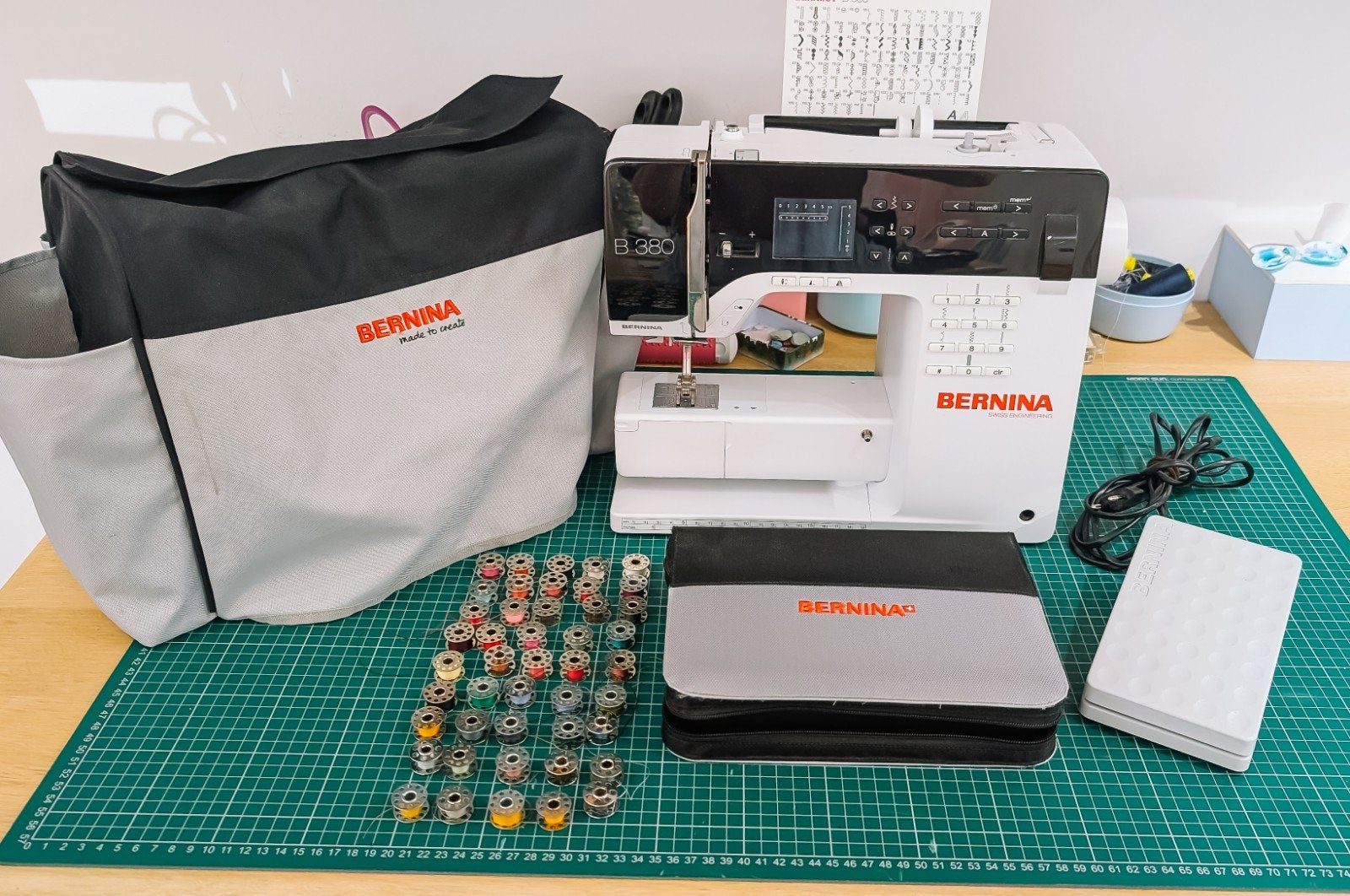 BERNINA 380 - perfect onderhouden, Enlèvement, Accessoires, Bernina