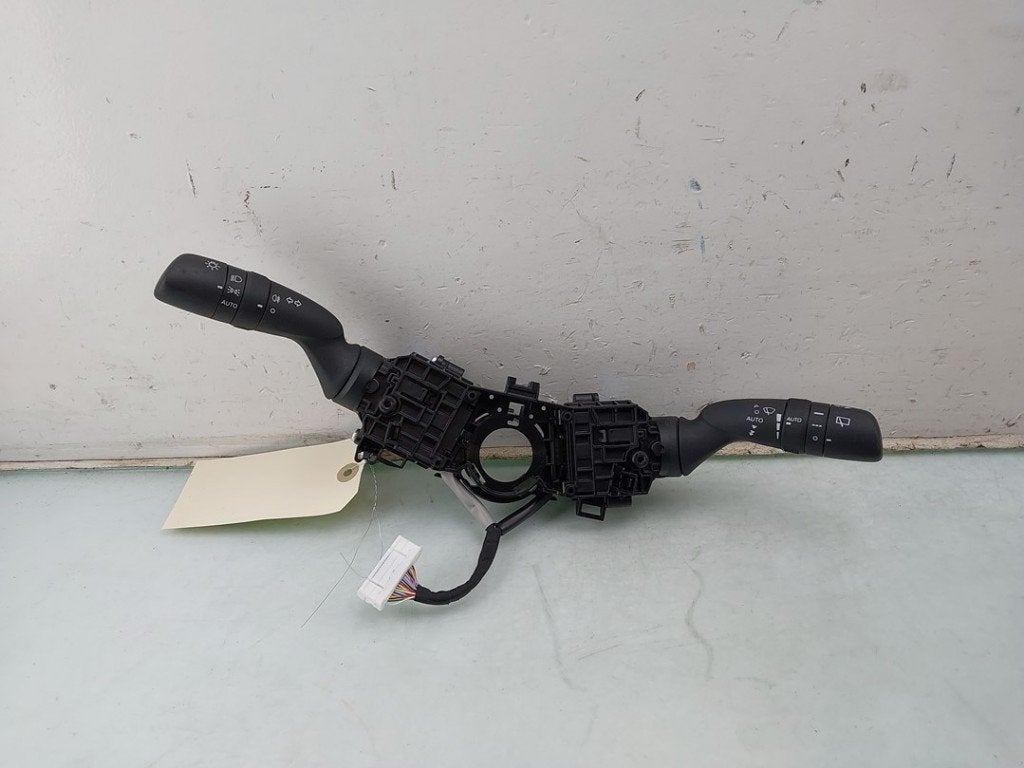 COMBINE COMMODO Toyota Yaris IV (P21 / PA1 / PH1), Kundenbetreuung@toyota.de, Toyota, Utilisé, Toyota-Allee 2
50858  Köln, DE