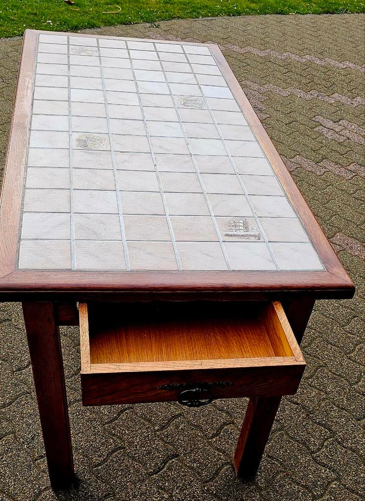 TABLE, 150 à 200 cm, Cinq personnes ou plus, Enlèvement, 50 à 100 cm