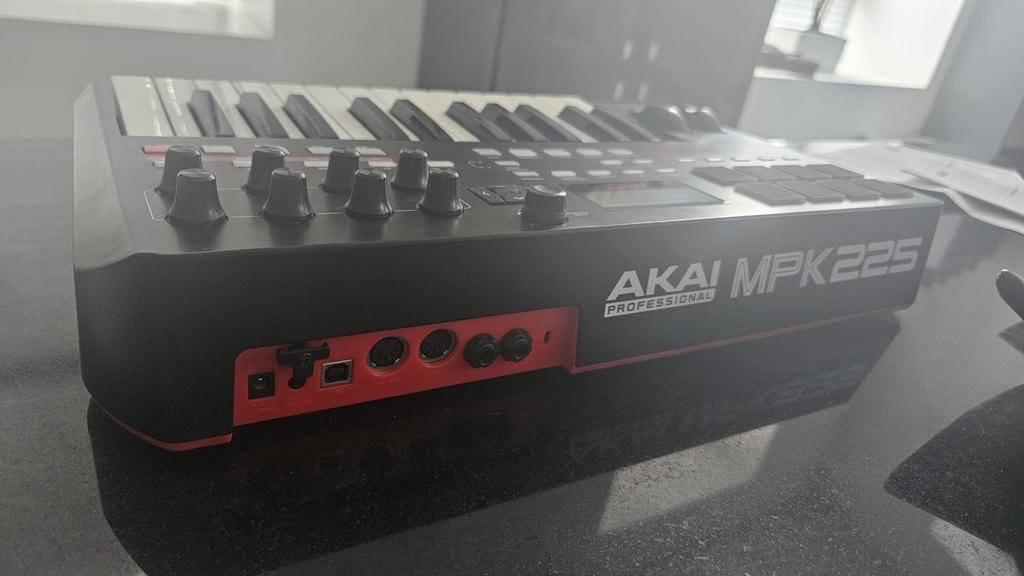 Akai mpk 225, Enlèvement, Comme neuf