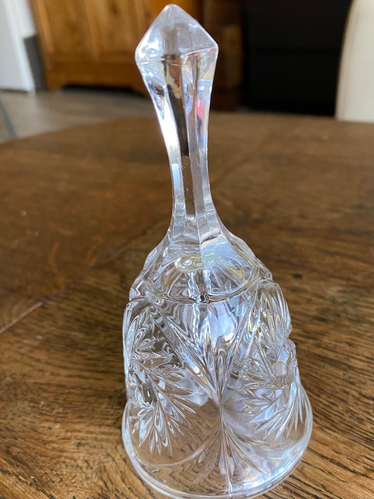 Vintage: Clochette en verre sculpté, Antiquités & Art, Enlèvement ou Envoi