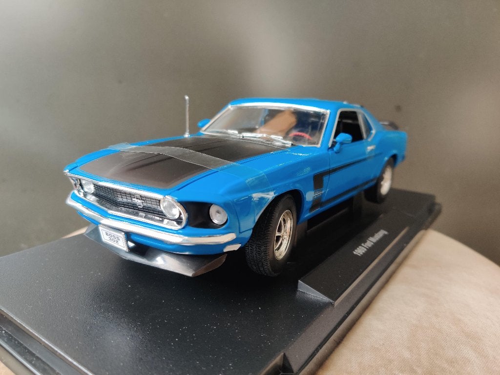 Ford Mustang Boss 302 1969 Welly 1:18 nieuw, in doos., Ophalen of Verzenden, Nieuw, Auto, Welly