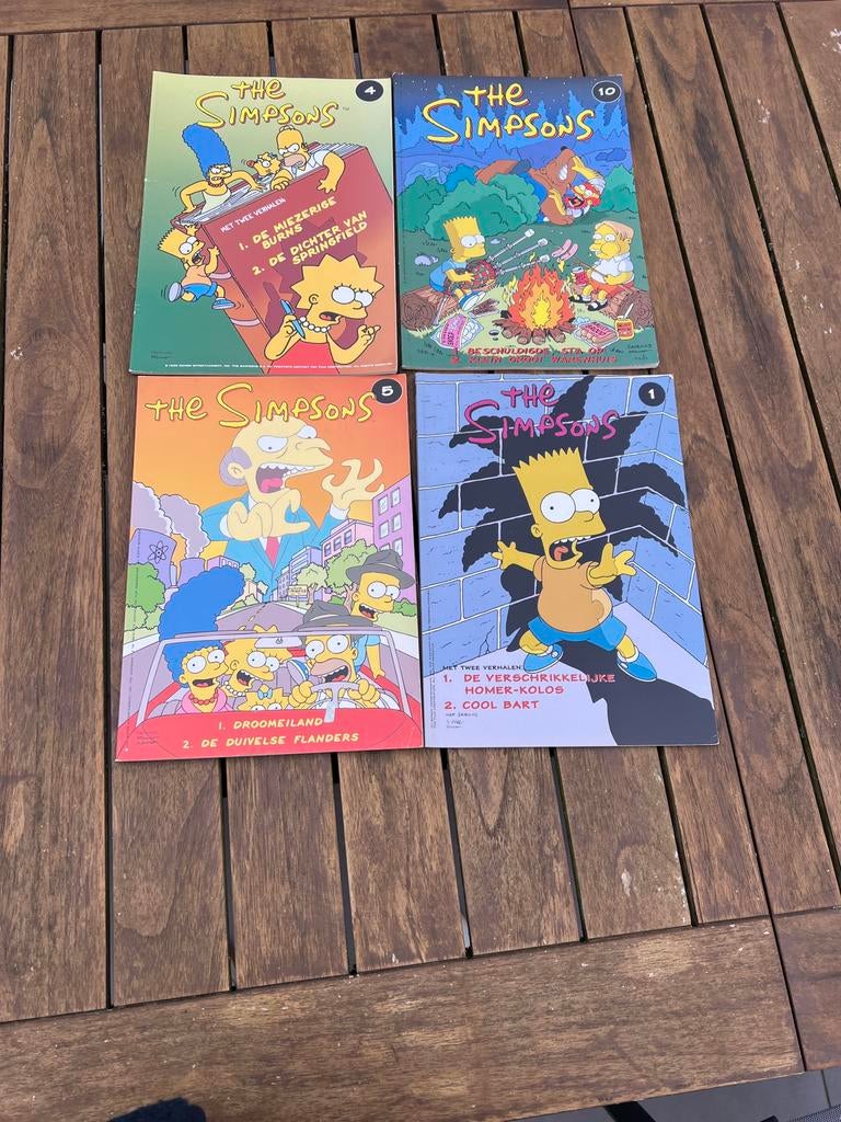 4 strips The Simpsons, Boeken, Stripverhalen, Ophalen of Verzenden, Gelezen