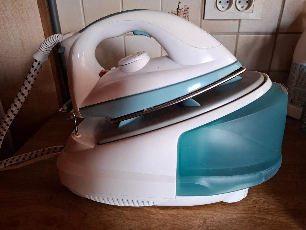 stoomstrijkijzer, Elektronische apparatuur, Strijkijzers en Strijkplanken, Ophalen, Gebruikt, Strijkijzer met snoer