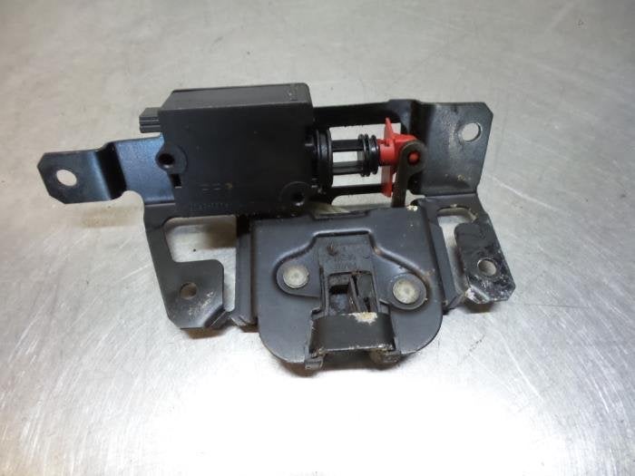 Slotmechaniek Achterklep van een BMW 3-Serie (3-Serie 98-), Gebruikt, -, -, Ophalen of Verzenden