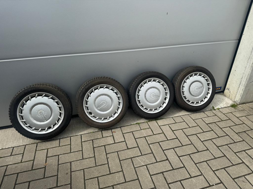 Smart winterbanden winterwielen velgen, Auto-onderdelen, Ophalen, Winterbanden, Band(en)