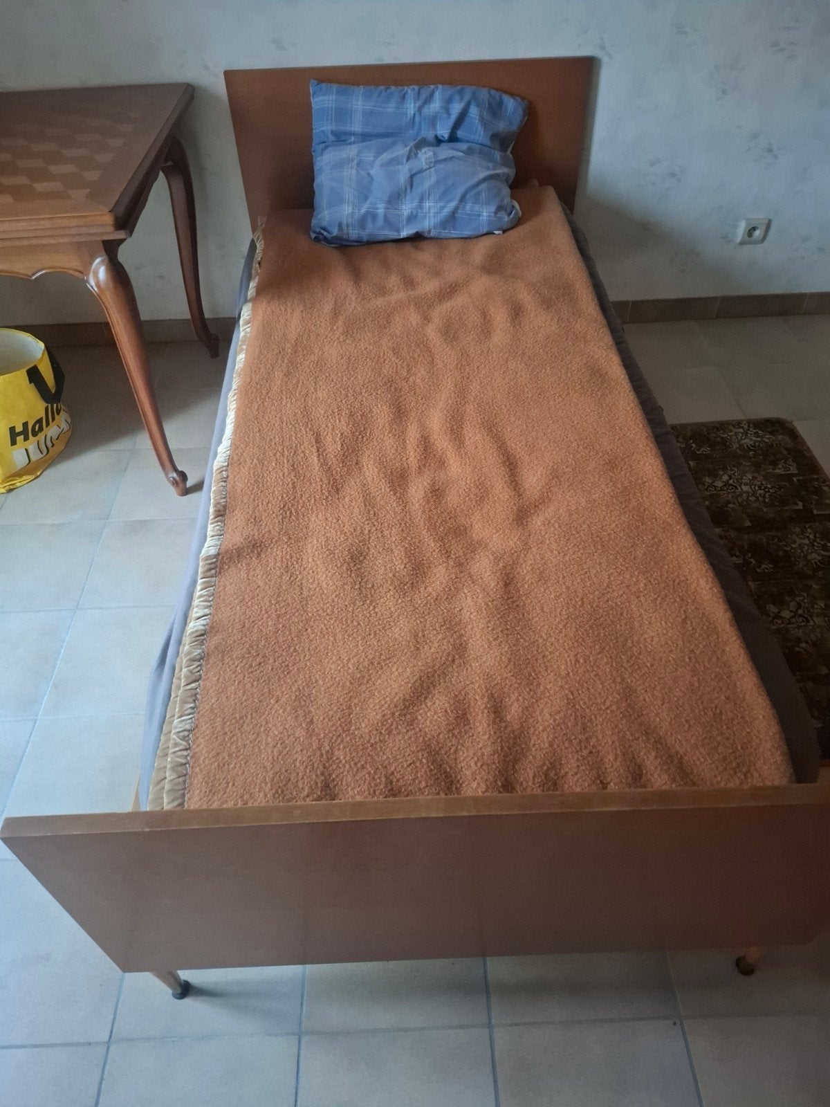 Bed, Ophalen