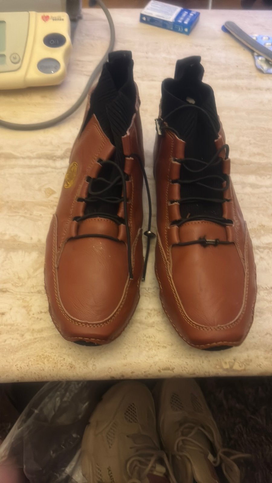 Materialen. Schoenen als nieuw., Ophalen, Zo goed als nieuw