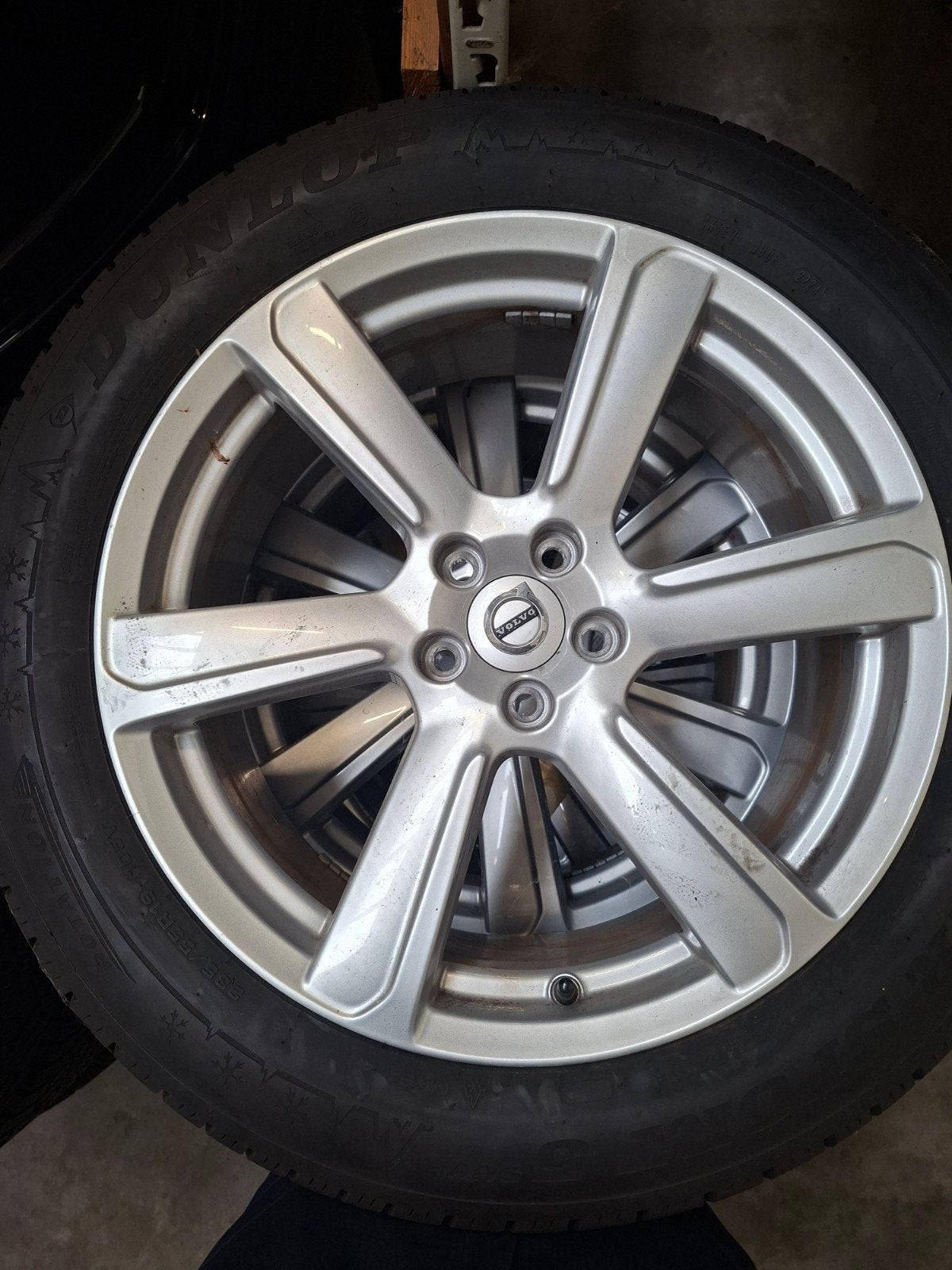 volvovelgen met winterbanden xc90, Auto-onderdelen, Banden en Velgen, Ophalen, Winterbanden, Band(en)