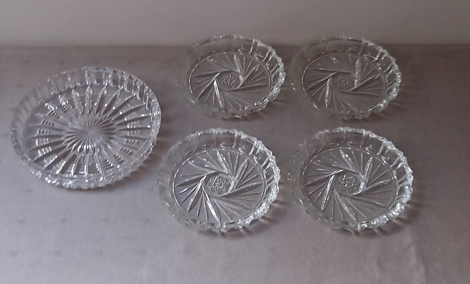 5X Onderzetters + 1X schaaltje in glas., Antiek en Kunst, Ophalen