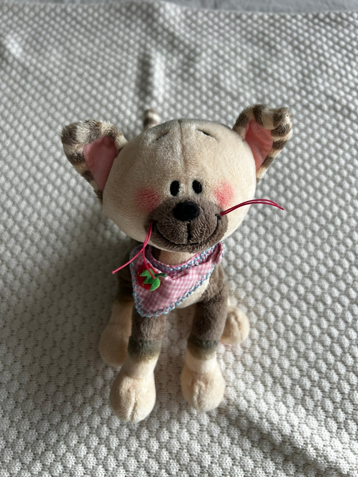 Écharpe douillette Diddle Milimits à la fraise, Collections, Enlèvement ou Envoi, Autres personnages, Neuf, Peluche