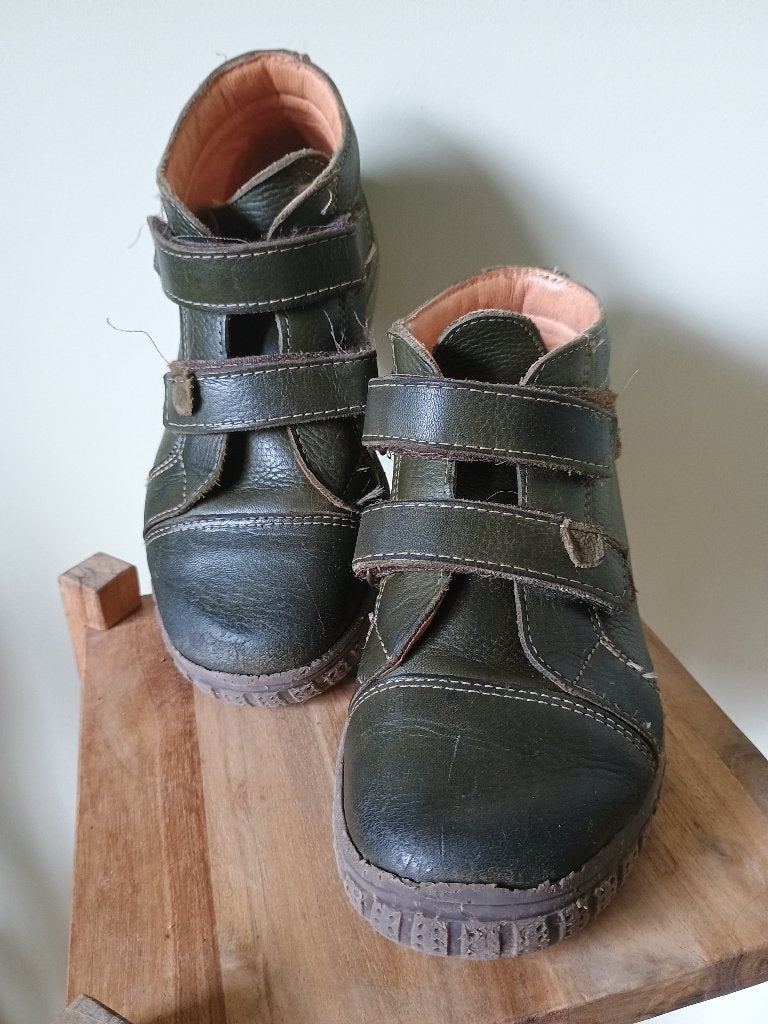 Sportieve stevige schoenen KAVAT maat 32, Kinderen en Baby's, Gebruikt, Jongen of Meisje, Schoenen, Ophalen of Verzenden