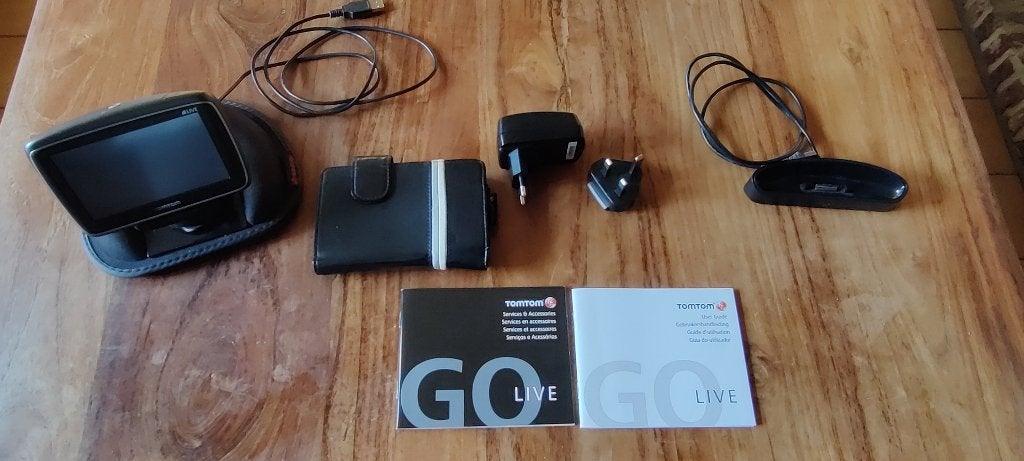 Types Garmin 2 et modèle TomTom 1, Enlèvement ou Envoi, Comme neuf