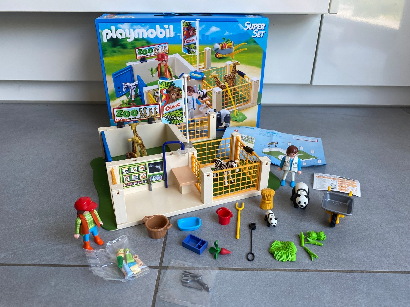 Playmobil super set dieren verzorgingsstation 4009, Kinderen en Baby's, Speelgoed | Playmobil, Ophalen, Zo goed als nieuw, Complete set