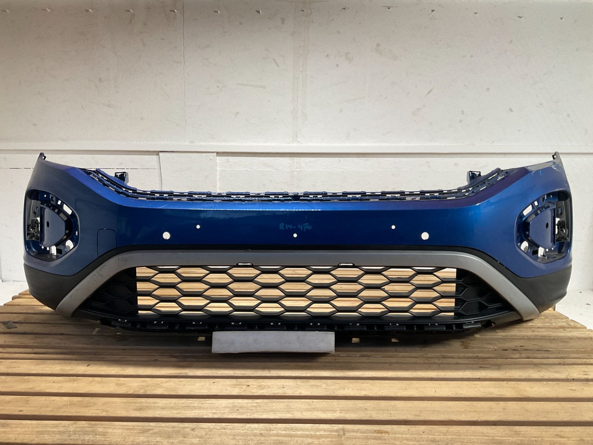 Bumper Volkswagen T-roc Troc Facelift 21-25 Voorbumper R14-4, Gebruikt, Volkswagen AG, Vw@volkswagen.de, Bumper