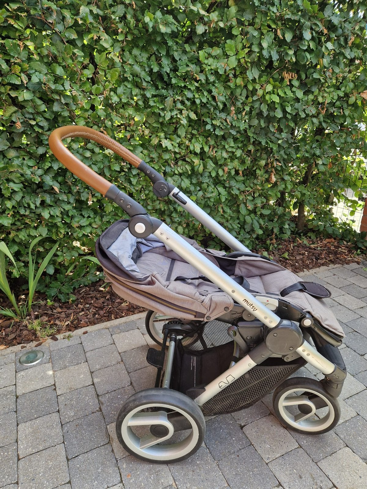 Wandelwagen Mutsy Evo, Kinderen en Baby's, Ophalen, Zo goed als nieuw, Mutsy, Verstelbare duwstang